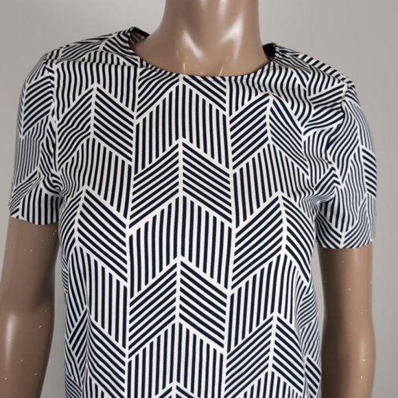 Zara Shift Dress Short Sleeve Arrow Geometric Print Keyhole Mini Sheath Blue - Picture 3 of 9